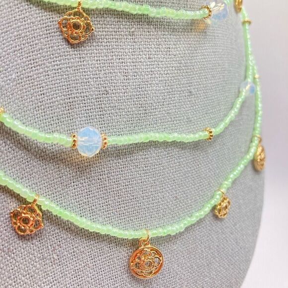 Light Green Seed Bead Necklace Earring Matching Set - Picture 5 of 5